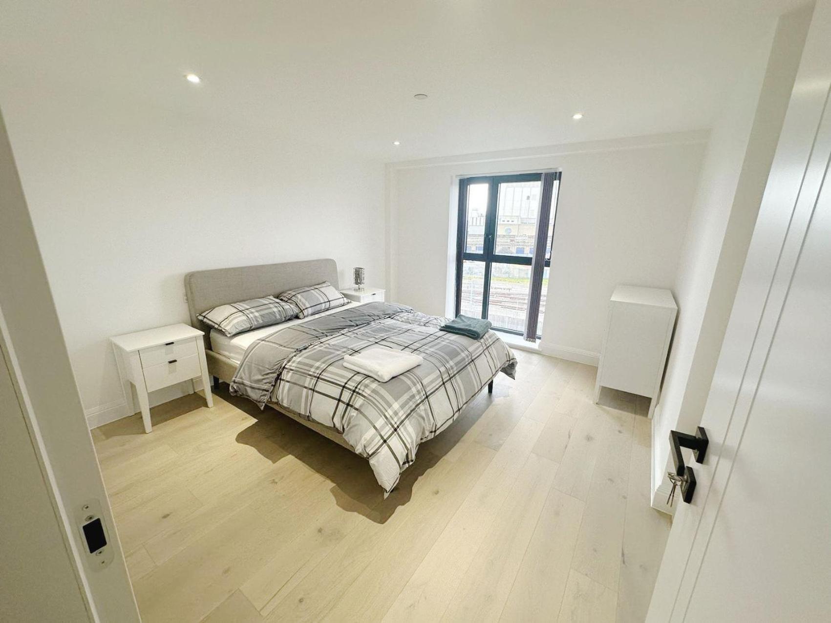 Luxury Modern Flat Near Center Leilighet London Eksteriør bilde