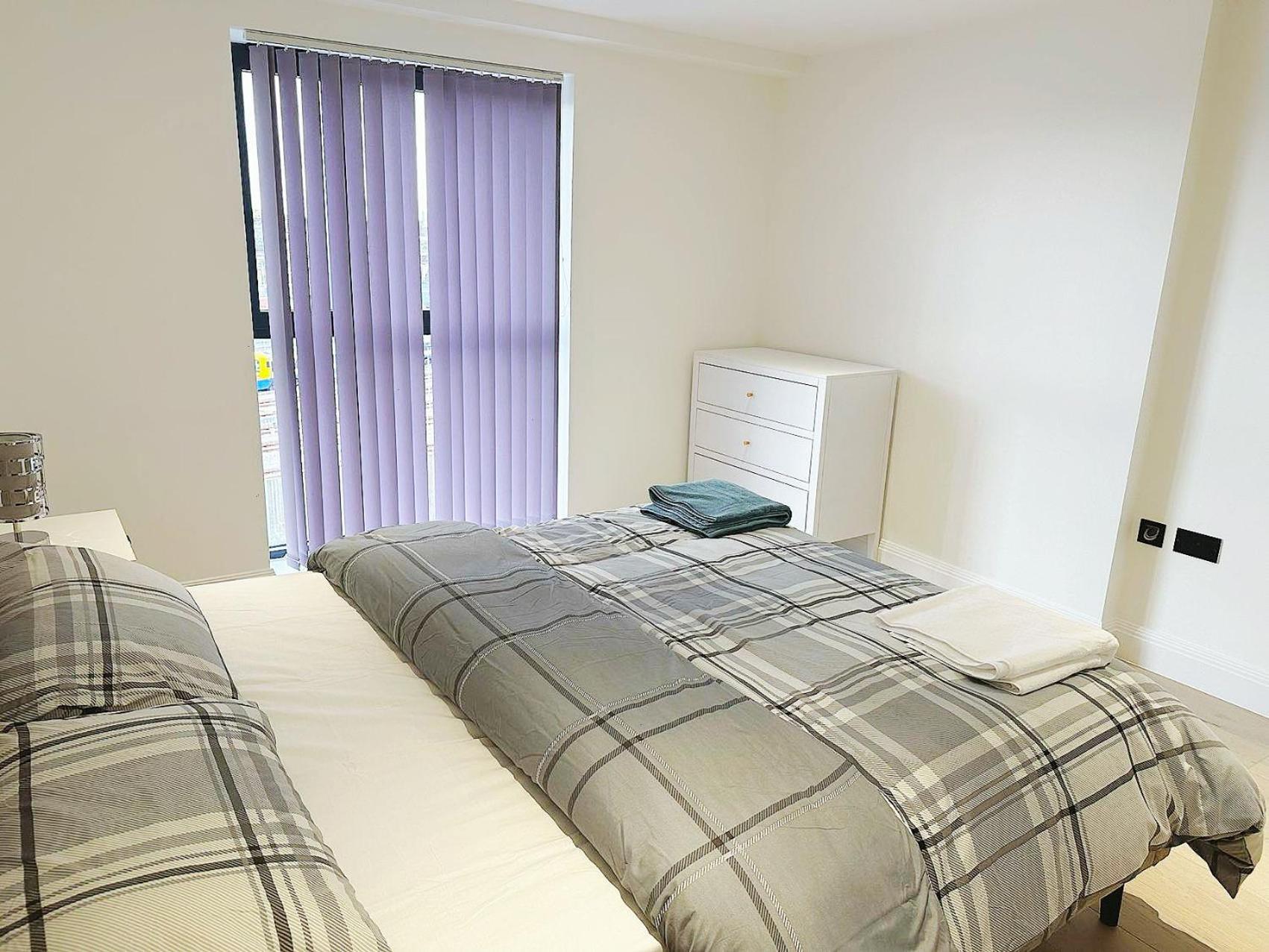 Luxury Modern Flat Near Center Leilighet London Eksteriør bilde